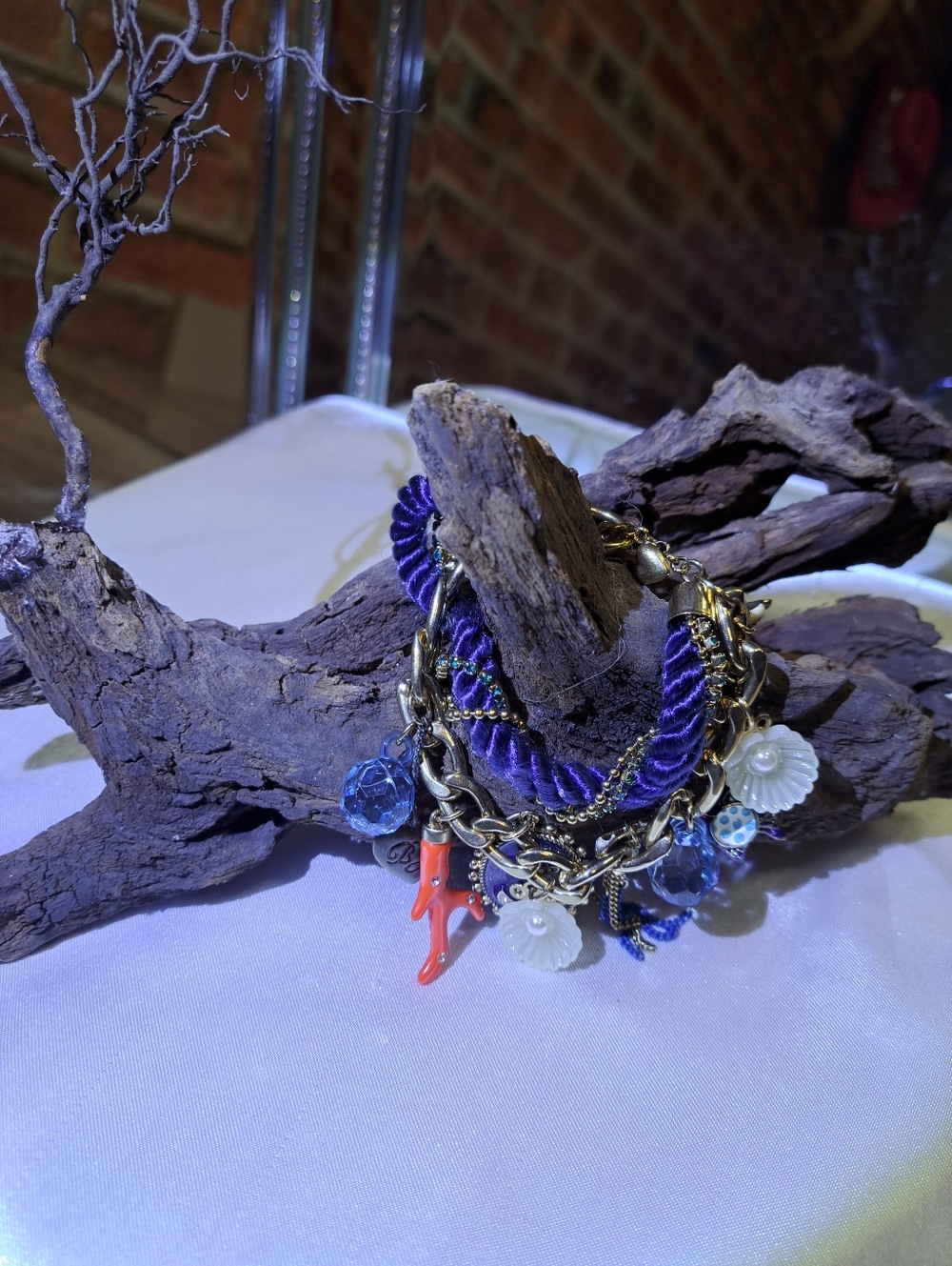 RARE BETSY JOHNSON VINTAGE NAUTICAL THEMED BRACLET - Picture 6 of 10